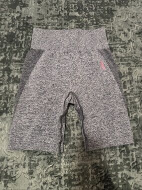 Gymshark Seamless Heather Gray Biker Shorts